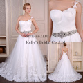 2015 Real Romantic White Lace One-shoulder Bridal Gown With Diamond